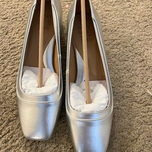 Naturalizer Women's Heels in Light Gray